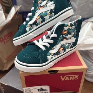 Vans Green High-Top Sneakers with Graphic Print